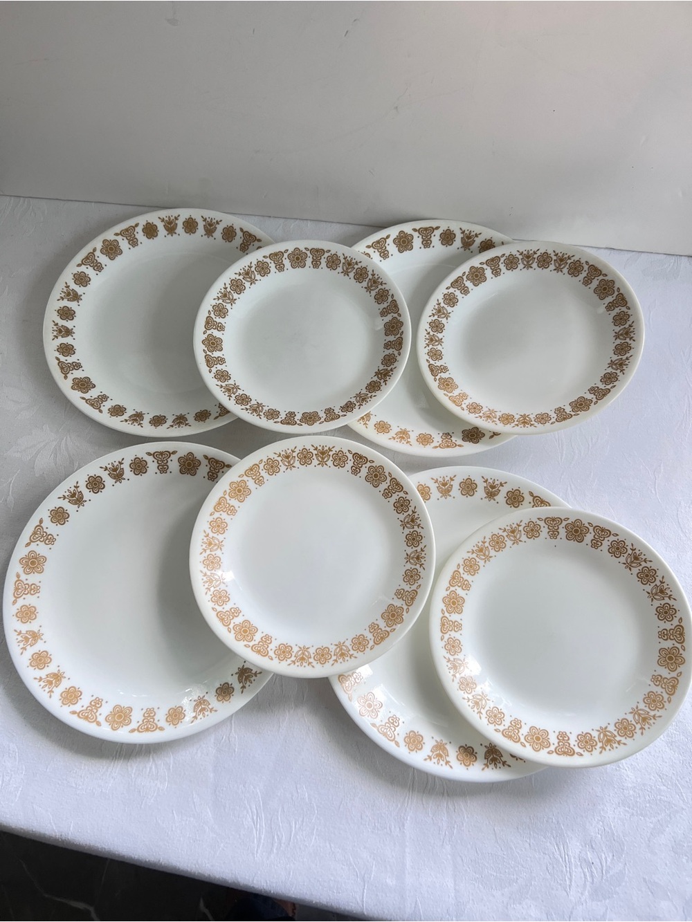 Corelle Butterfly Gold 4 Lunch Plates & 4 Side Plates